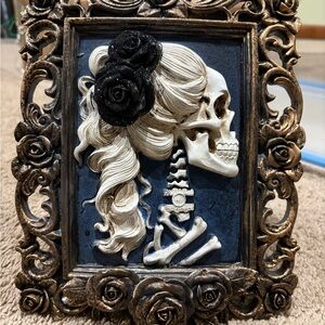 Gothic Skeleton Cameo Picture Frame Art